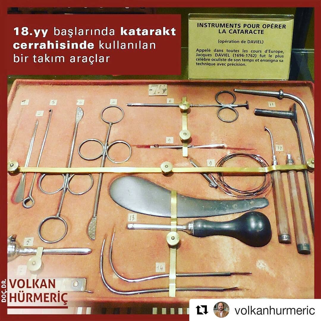 #Repost @volkanhurmeric (@get_repost)
・・・
Resimde katarak cerrahisinin ilk uygulayıcısı Jacques Daviel’in (1696 – 1762) ameliyat takımlarını görüyorsunuz. Nasıl, o dönemde ameliyat olmak ister miydiniz? #DrVolkanHurmeric #dünyagözankara #gözdoktoru #katarakt #historyofmedicine #katarakt #tıptarihi #jacquesdaviel